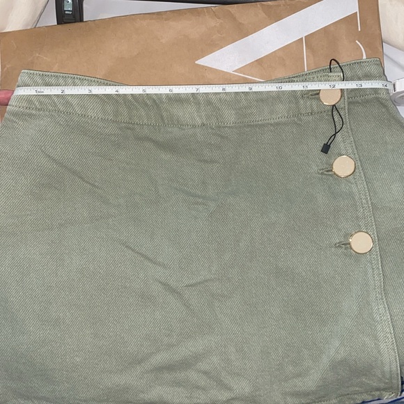 SOLD Zara skort - Picture 4 of 7